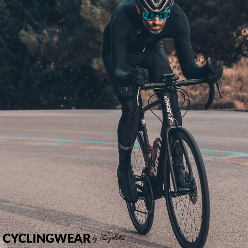 gobik-pacer-solid-jet-black-maillot-jersey-2021-v05-cyclingwear-by-llargobike